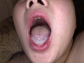 白い変態　ナターシャ　ロシア×日本のハーフ美女が幼い頃から抱いていた調教願望を叶えるために自ら志願してＡＶデビュー　サンプル画像10